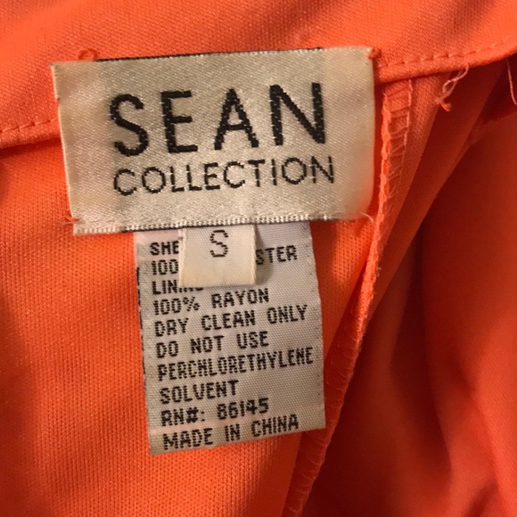 Prom dress! Gold sequins sewn all over! - Picture 4 of 8